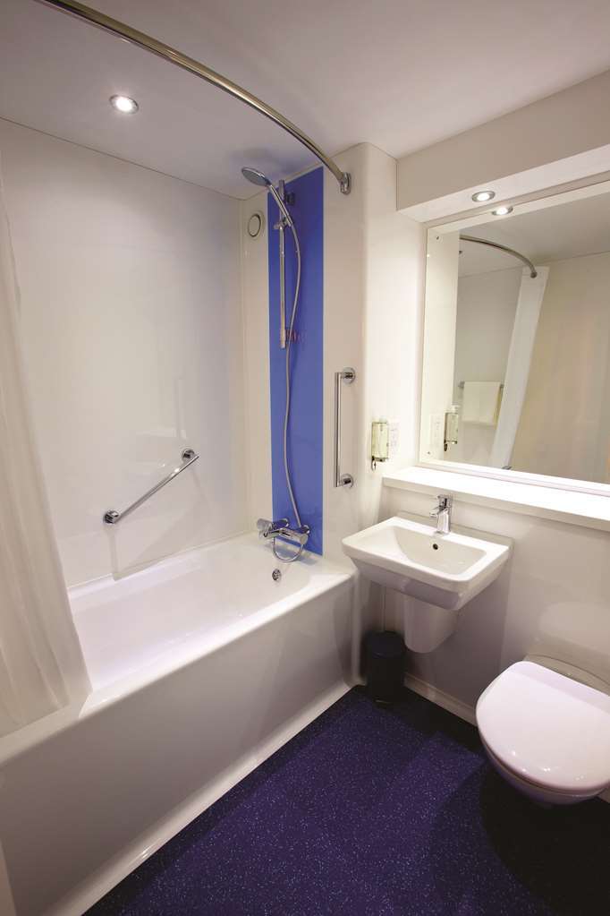 Travelodge Clacton On Sea Central Room photo